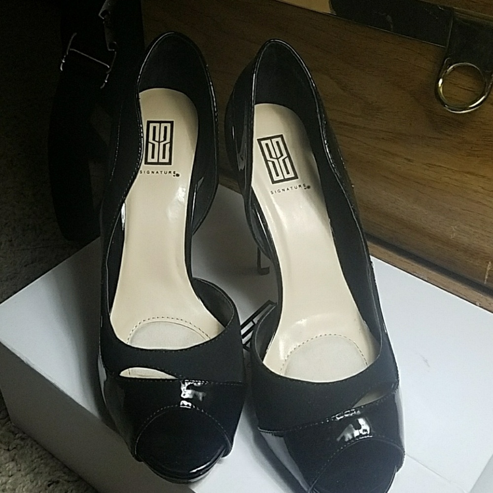 High heels - Picture 2 of 3